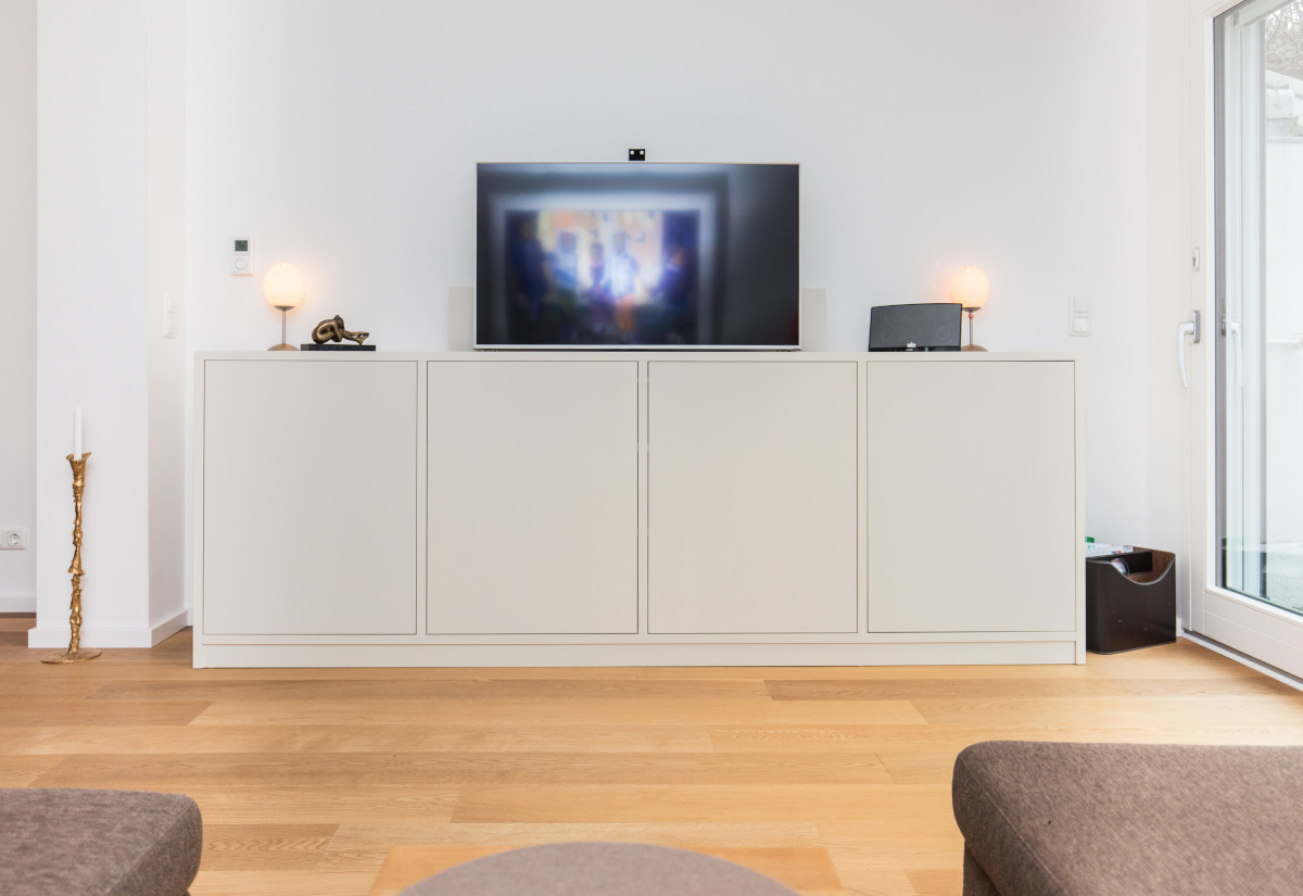 Der Fernsehschrank - der perfekte Ersatz für die Wohnwand