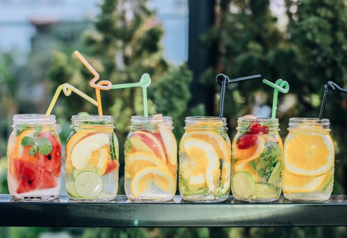 5 Tipps auf Sommergetränke, die Sie erfrischen